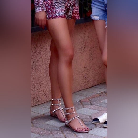 Valentino Garavani Rockstud Caged Leather Ankle Strap Sandals - Picture 10 of 10